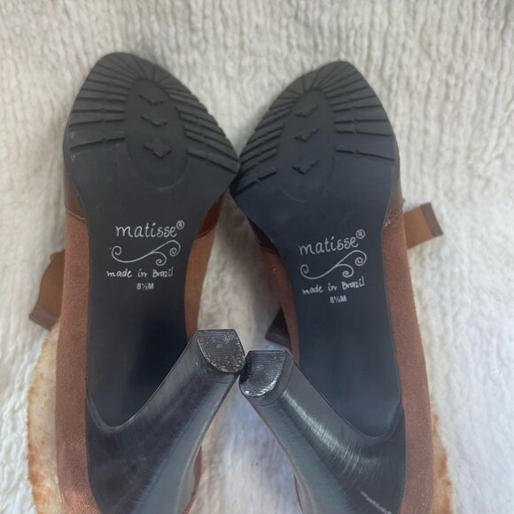 MATISSE BRN SUEDE&LEATHER CAP TOE HEELS SHEEPSKIN TRIM SHOES Rubber soles SZ8.5M - Picture 8 of 10